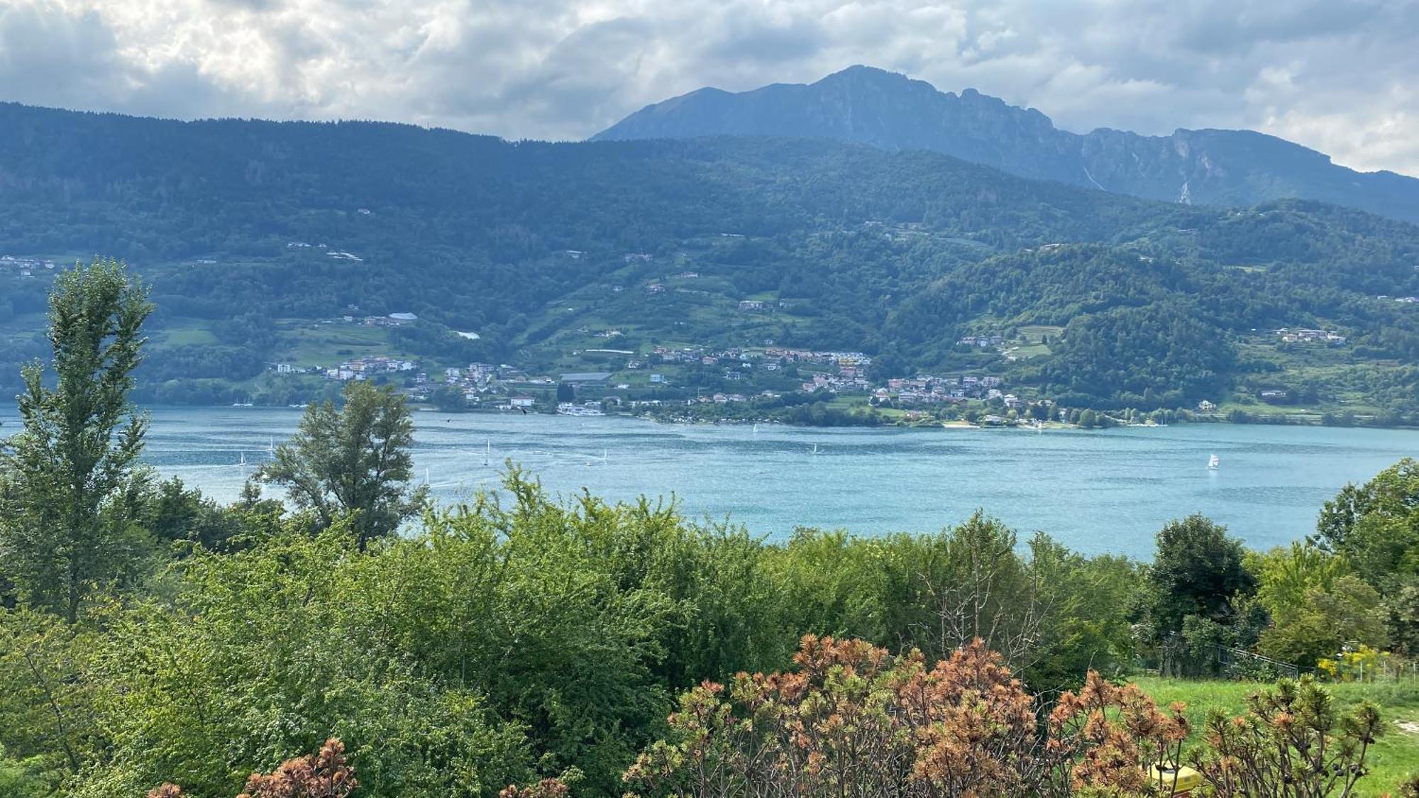 Lake Apartment Ischia Red Tenna Luaran gambar